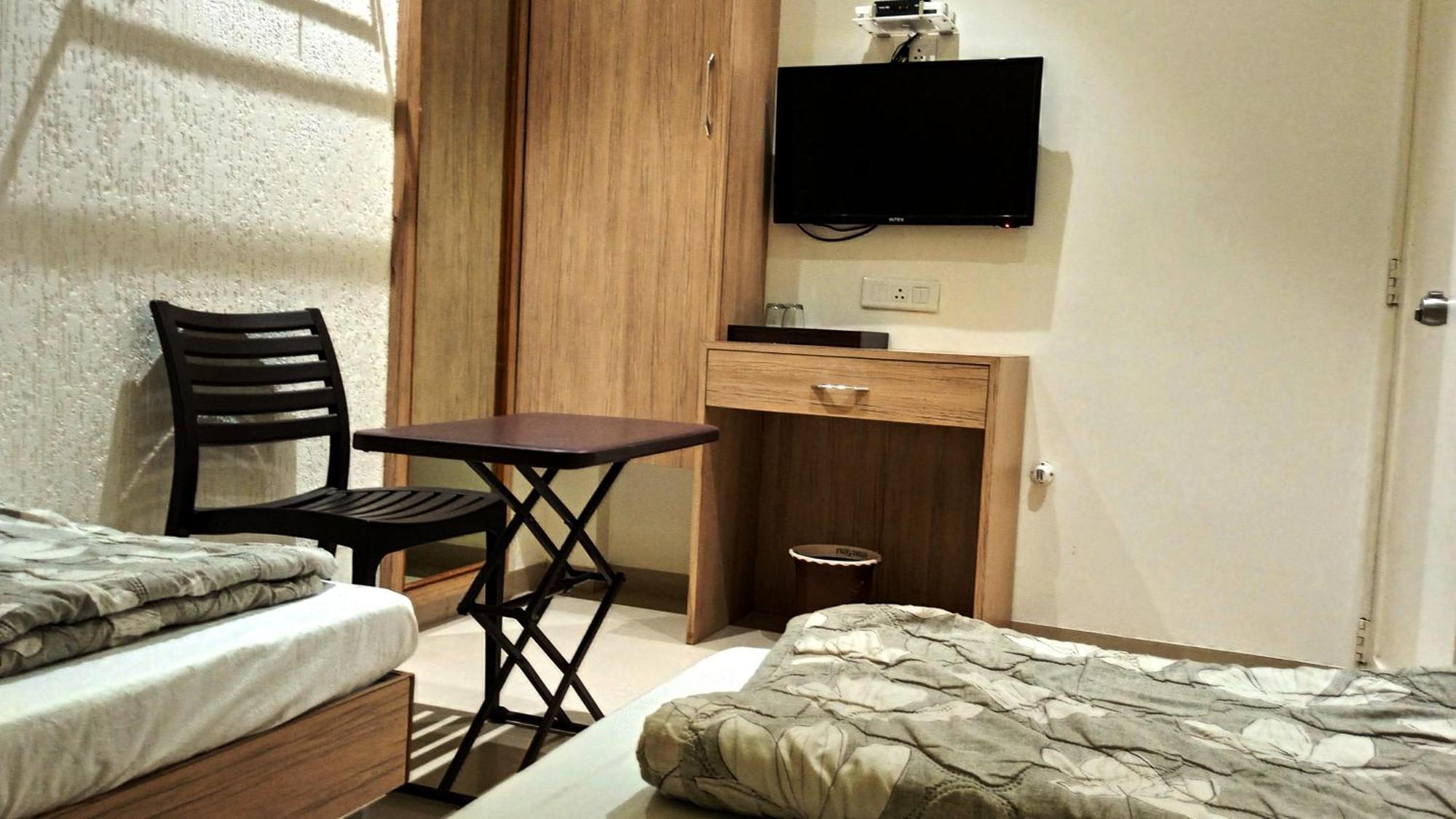 Hotel Ramniwas Jalgaon Exterior foto